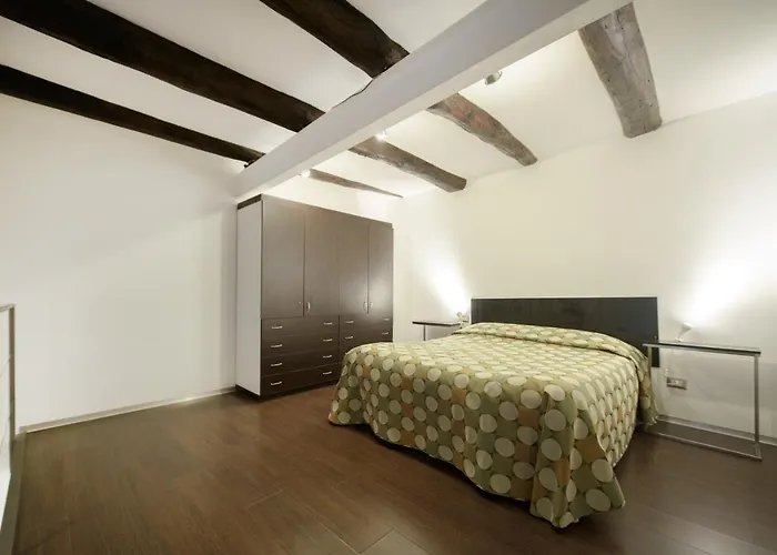 Residenza Pizzofalcone Διαμέρισμα *