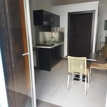 Residenza Pizzofalcone شقة نابولي